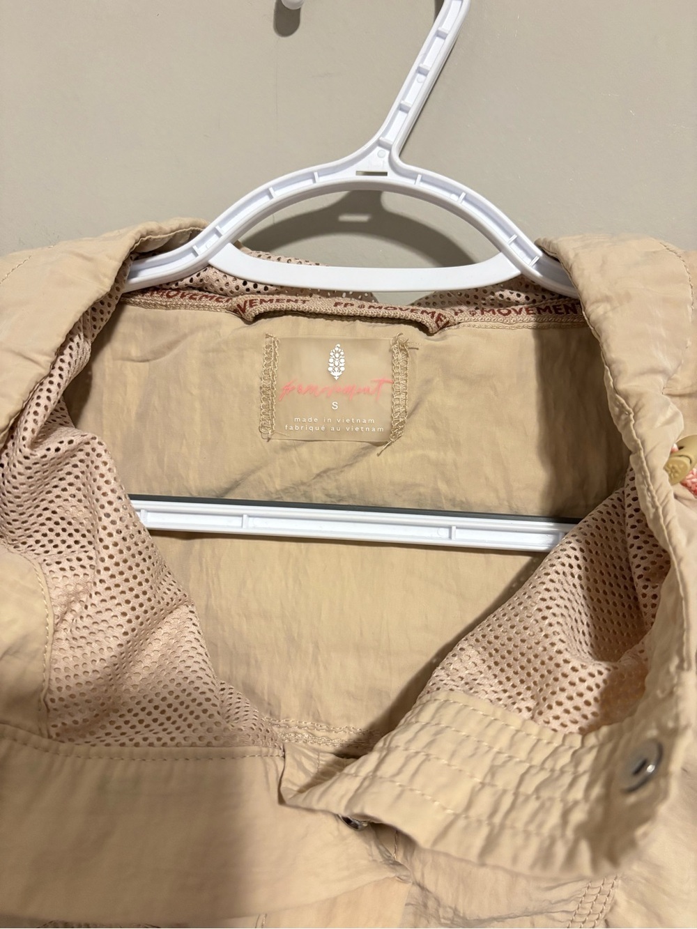 Free People Movement Ride The Wave Cropped Hooded Jacket Beige Small - Picture 6 of 7